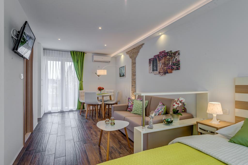 Room&Studio Apartment Just Enjoy Split Exterior foto
